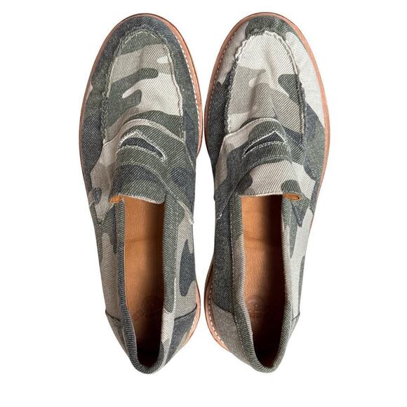 NEW Dr. Martens Unisex Ablett Penny Loafer Green Camo  Size 8 Men/ 9 Women